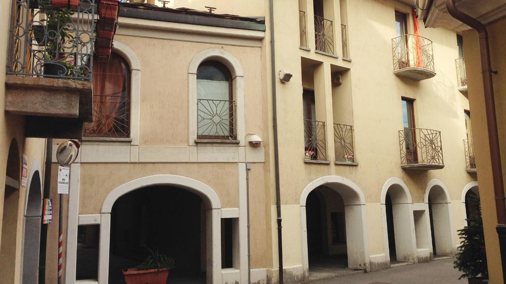Le Joli Coin Du Passage Apartman Aosta Kültér fotó