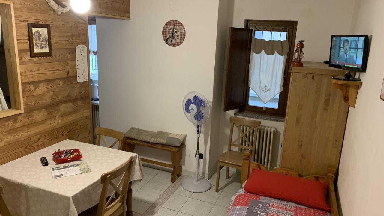 Le Joli Coin Du Passage Apartman Aosta Kültér fotó