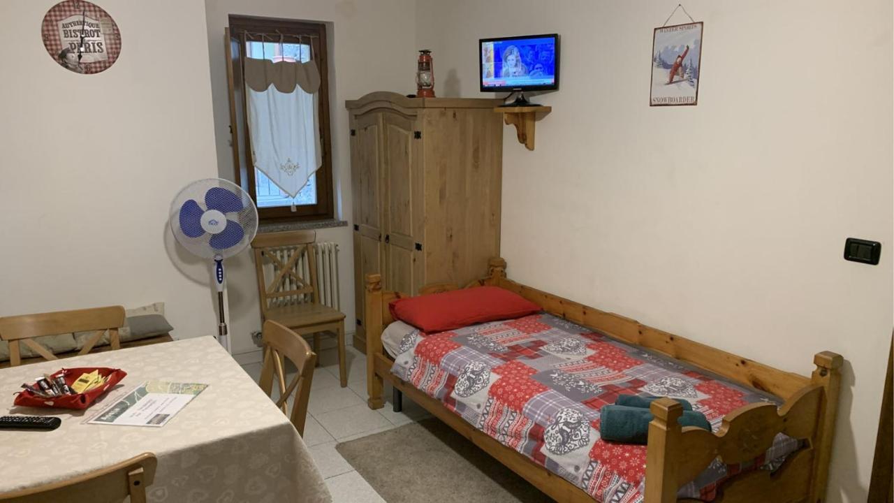 Le Joli Coin Du Passage Apartman Aosta Kültér fotó